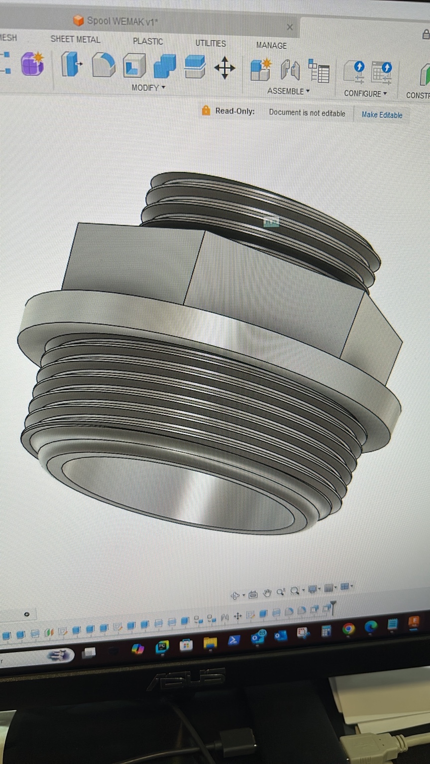 Projeto CAD de componente com roscas e corpo sextavado